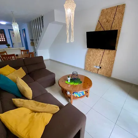 Vakantiehuis Seaside Two Bedroom Cosy Townhouse In Tourist Area