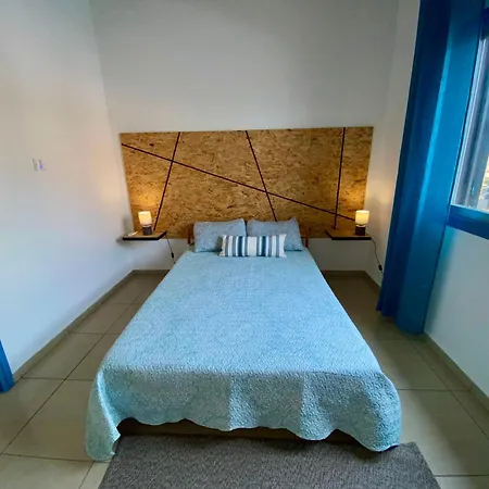 Seaside Two Bedroom Cosy Townhouse In Tourist Area Vakantiehuis Paphos