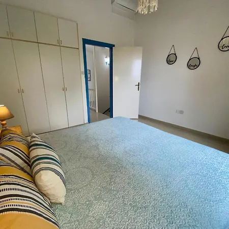 Vakantiehuis Seaside Two Bedroom Cosy Townhouse In Tourist Area