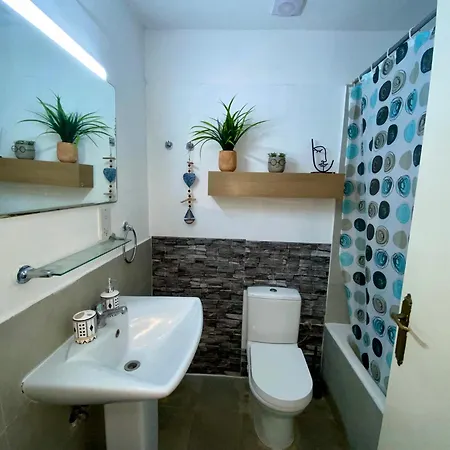 Vakantiehuis Seaside Two Bedroom Cosy Townhouse In Tourist Area Paphos